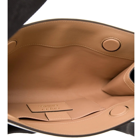 GUCCI Metallic Clutch - Picture 7 of 16